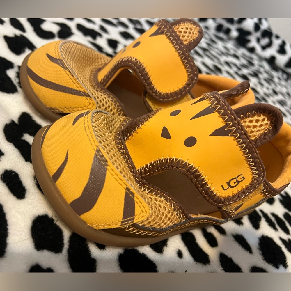 Ugg
